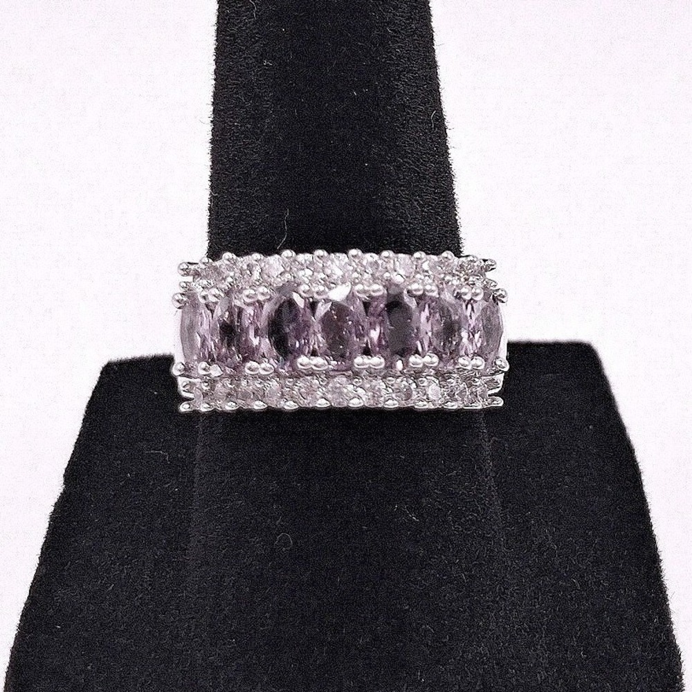 Amethyst Band Ring Womens Size 7 Purple Excellent Oval Cut Sparkle